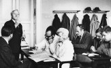 Josef Kratochvíl, předseda  Československé zoologické společnosti v letech 1972–90, na schůzi výboru v říjnu 1975 v Praze. Zleva: Jan Buchar,  Ivo Hodek, Františka Lelláková, František  Sládeček, Jan Zejda a Ivan Heráň.  Z archivu České zoologické společnosti