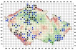 Šíření křižáka pruhovaného v České republice – stav v r. 1997. Zeleně původní výskyt v 50. letech 20. stol.,  červeně první novodobé nálezy, modře nově obsazená území oproti předchozí mapě. Orig. P. Dolejš a K. Rückl