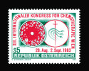 Známka k příležitosti XIII. mezinárodního kongresu o chemoterapii konaného ve Vídni, uprostřed Petriho misky tableta penicilinu. Rakousko 1983. Snímek z archivu A. Novákové