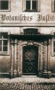 Vstup do botanického ústavu univerzity ve Würzburgu v éře Julia Sachse. Bohumil Němec sem zavítal až po Sachsově smrti. Upraveno podle: H. Gimmler, G. Gimmler a W. Hartung (2003)