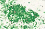 Barvy oblastí na mapě ČR se vztahují k počtu identifikovaných rostlin – vzrůs­tající na škále od bílé po tmavě zelenou. Červeně jsou znázorněny jednotlivé nálezy zákonem chráněných a ohrožených druhů. Z mapy je patrné využití aplikace  převážně ve městech a okolí. Chráněné a ohrožené druhy uživatelé nejčastěji posílají z turisticky frekventovaných lokalit. Foto a všechny orig. autoři článku