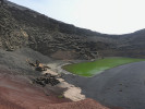 Charco Verde, jezírko se zelenou vodou se zvýšeným obsahem síry sousedící s pláží los Clicos. Ostrov Lanzarote. Foto M. Frencl