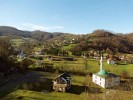 Glaciální refugia hlemýždě zahradního a papáskovky žíhané (Caucasotachea vindobonensis) pravděpodobně existovala v oblasti dnešního kantonu Tuzla,  Bosna a Hercegovina. Foto R. Bréget, v souladu s podmínkami použití