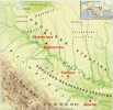 Mapa zájmového území. Červeně vy­značeny lokality zmiňované v článku, kde jsme studovali druhové složení vegetace. Orig. J. Roleček