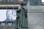Na václavským Václaváku.  Foto P. Vodička, Ústav chemických procesů. Československo objektivem vědců 
