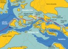 Hranice mezi tethydní a boreální  říší (čárkovaně). Oblast české křídové pánve označuje čárkovaný ovál, šipky naznačují posuny tethydního a boreálního vlivu v rámci české křídové pánve. Orig. M. Mazuch